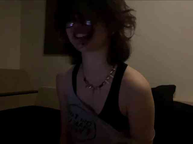 MilaRoshen webcam