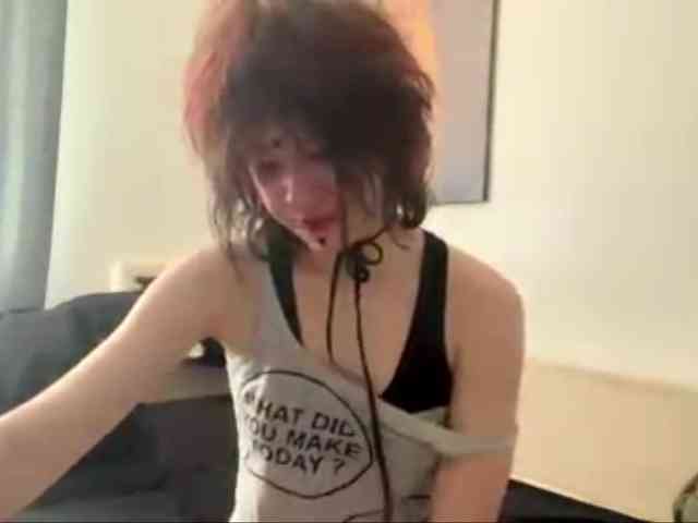 MilaRoshen webcam