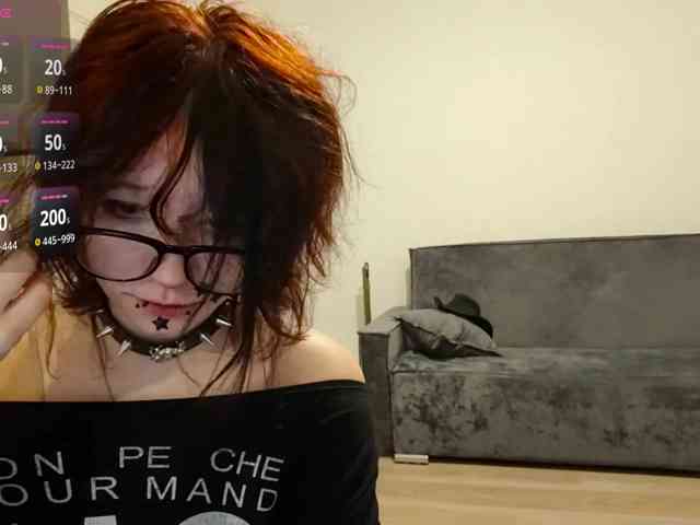 MilaRoshen webcam