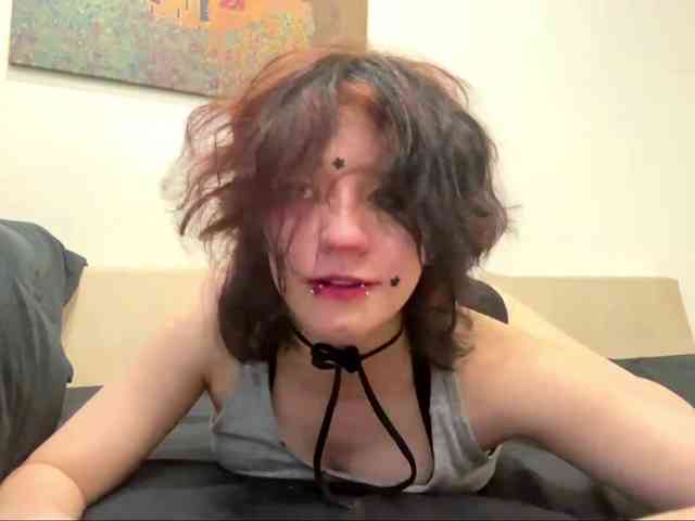 MilaRoshen webcam