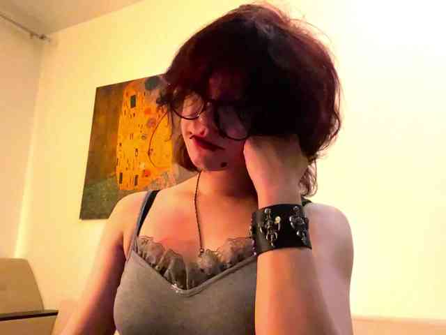 MilaRoshen webcam