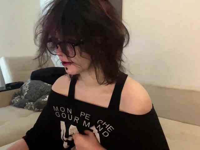 MilaRoshen webcam