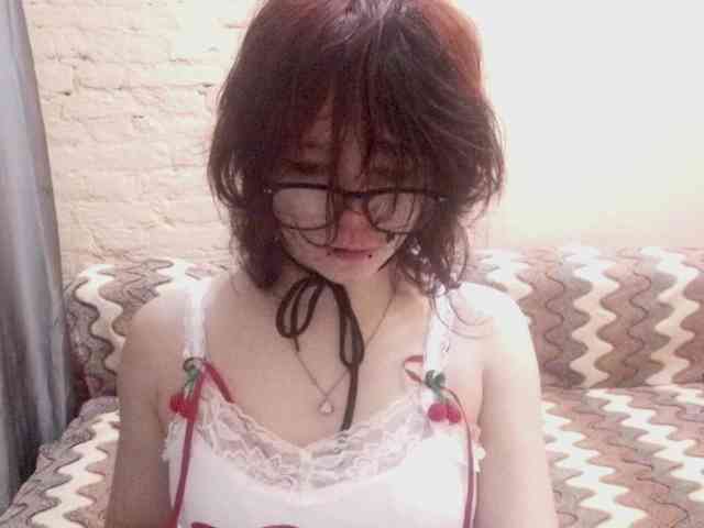 Model: MilaRoshen