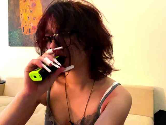 FinnyMonson Live Webcam on BongaCams