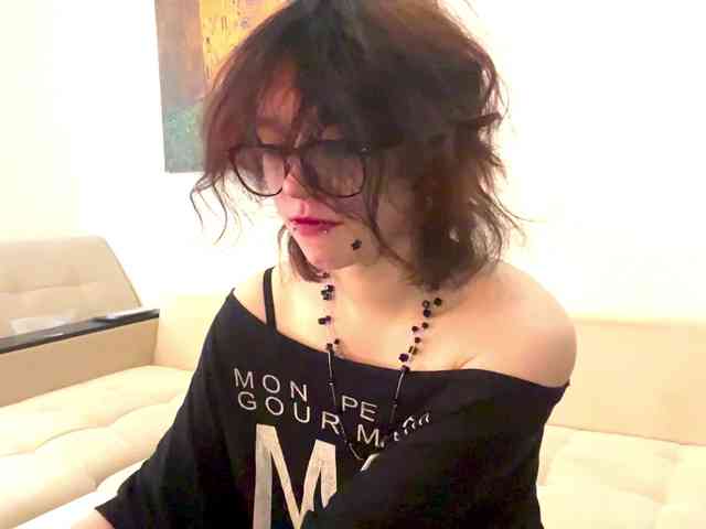 MilaRoshen webcam