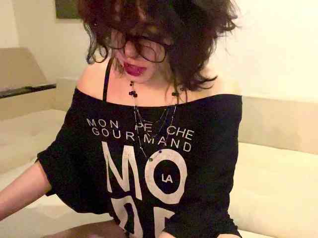 MilaRoshen webcam