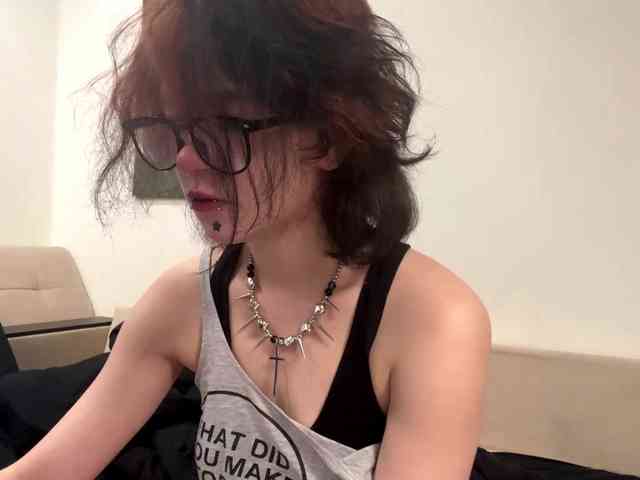 MilaRoshen webcam