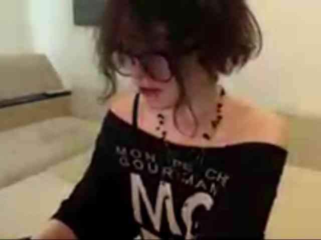 MilaRoshen webcam