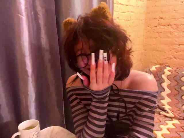 MilaRoshen webcam