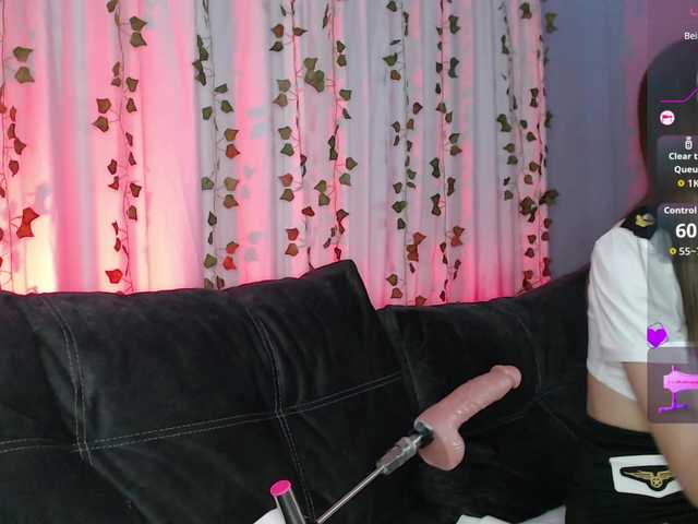 Selena-Broooks live webcam show