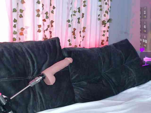 Selena-Broooks webcam