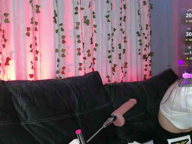 Selena-Broooks webcam