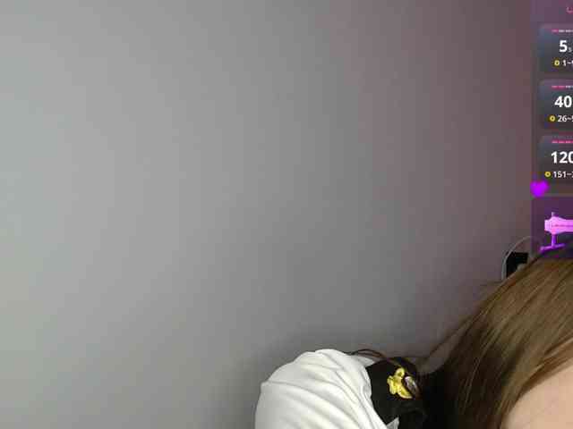 Selena-Broooks webcam