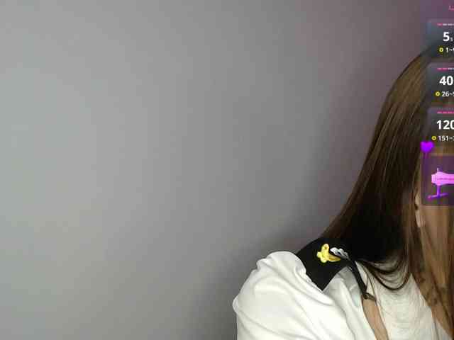 Selena-Broooks webcam