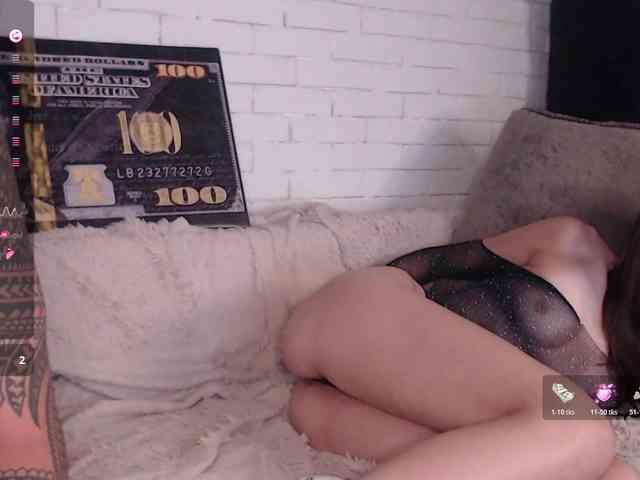 Selena-Broooks webcam