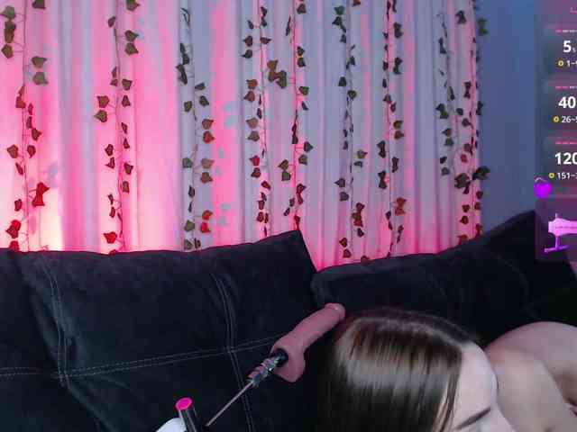Selena-Broooks webcam