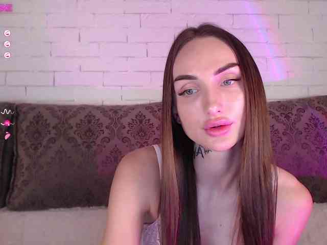 Selena-Broooks webcam