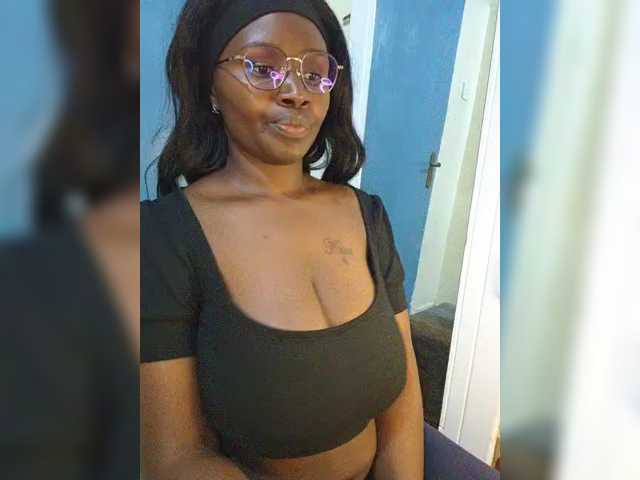 Irresistiblepookie live cam preview