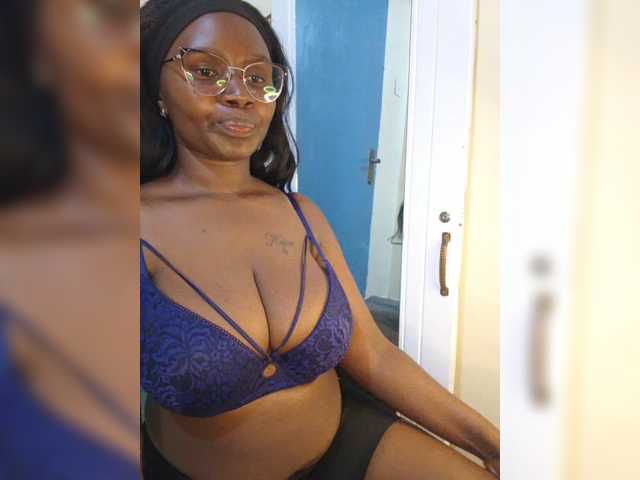 Irresistiblepookie live cam preview