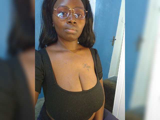 Irresistiblepookie live cam preview