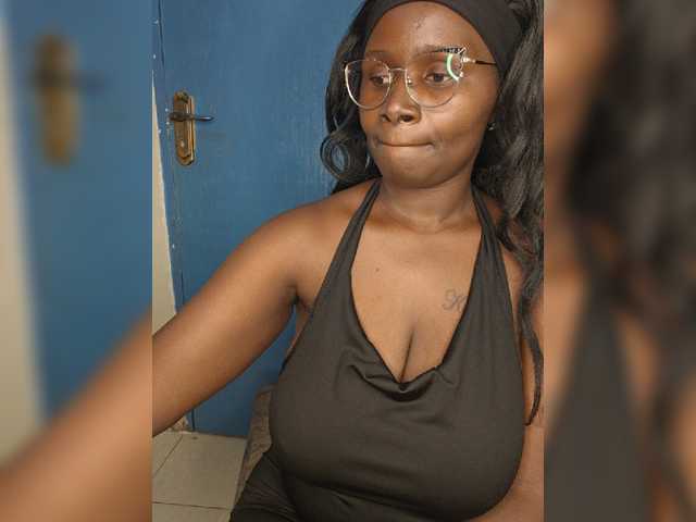 Irresistiblepookie live cam preview