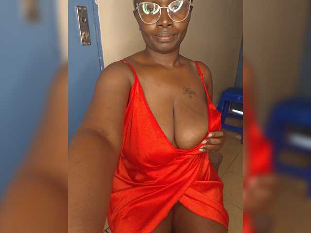 Irresistiblepookie live cam on BongaCams