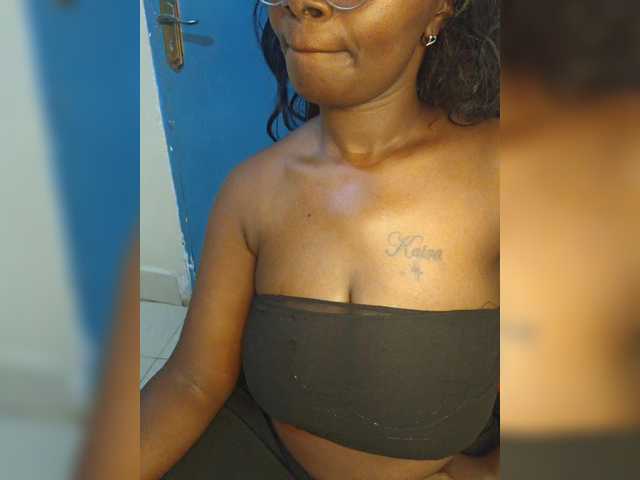 Irresistiblepookie live cam on BongaCams