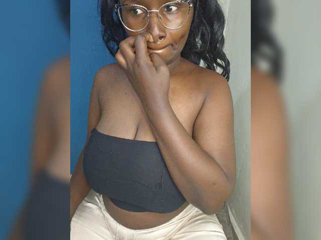 Irresistiblepookie live cam preview
