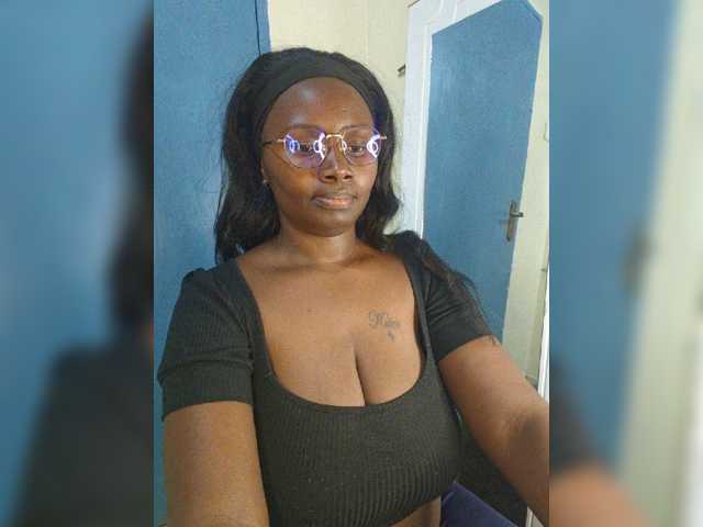 Irresistiblepookie live cam preview