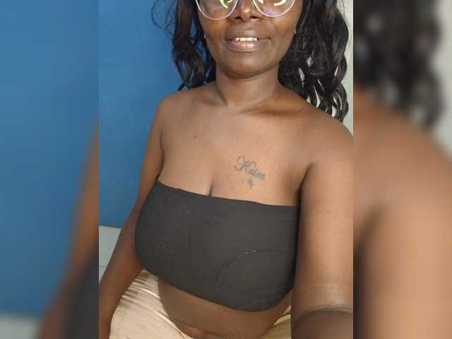 Irresistiblepookie live cam on BongaCams