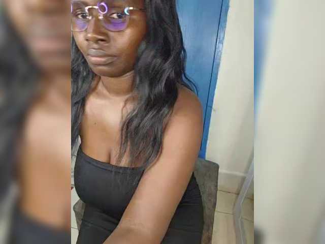 Irresistiblepookie live cam on BongaCams