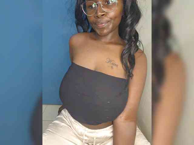 Irresistiblepookie webcam