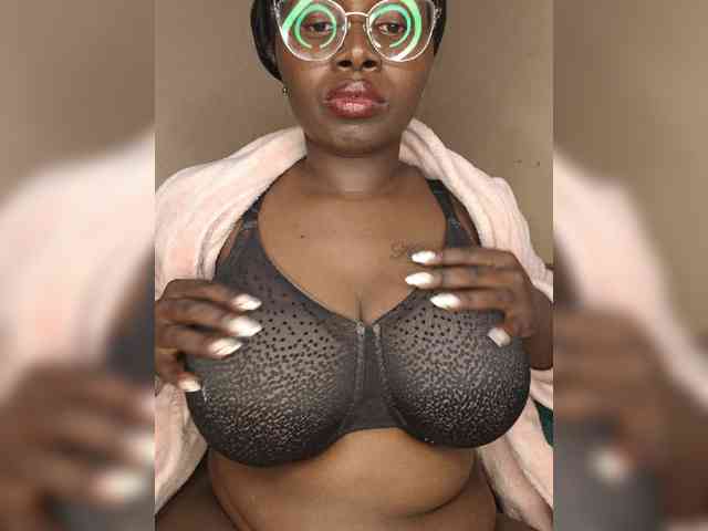 Irresistiblepookie webcam