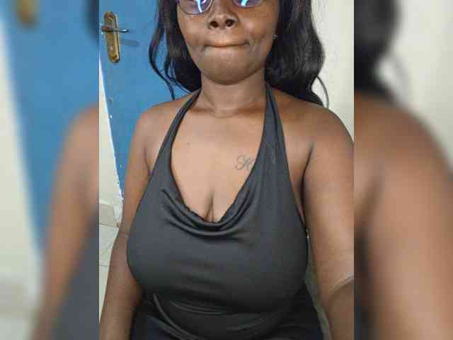 Irresistiblepookie webcam