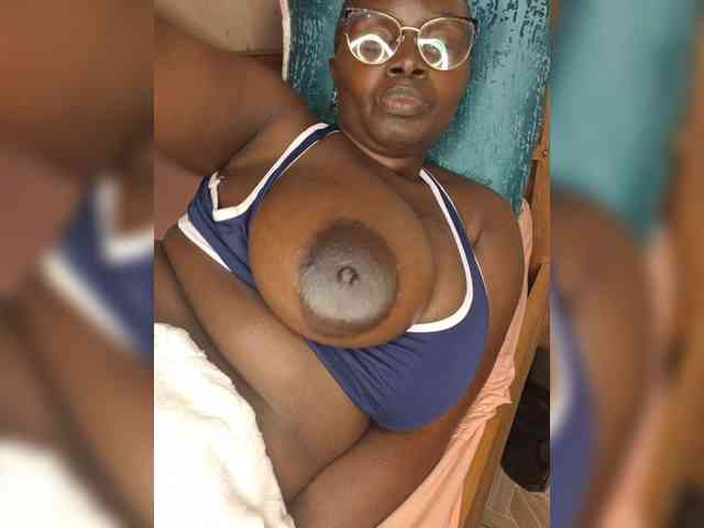 Irresistiblepookie webcam