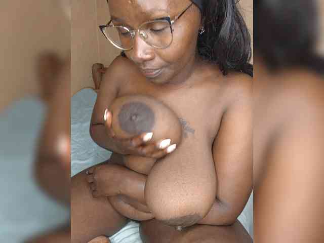 Irresistiblepookie webcam