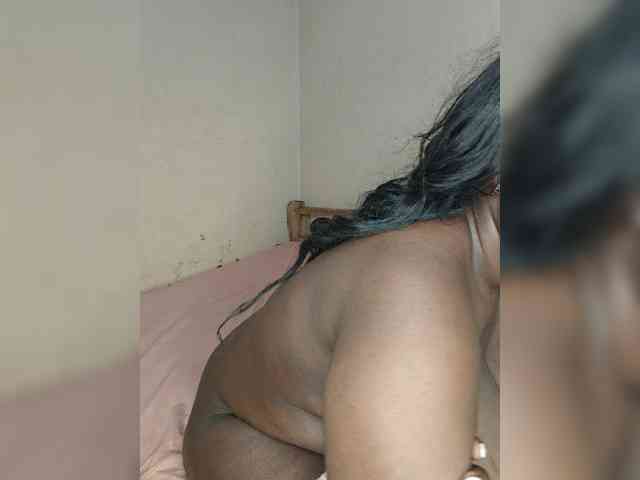 Irresistiblepookie webcam