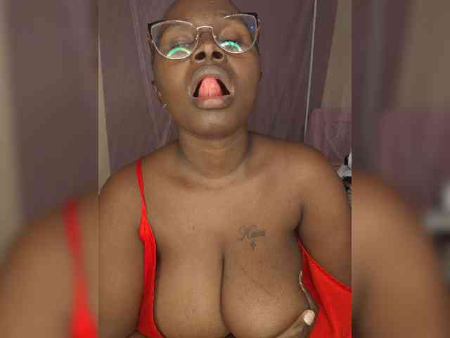 Irresistiblepookie webcam