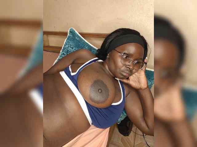 Irresistiblepookie webcam