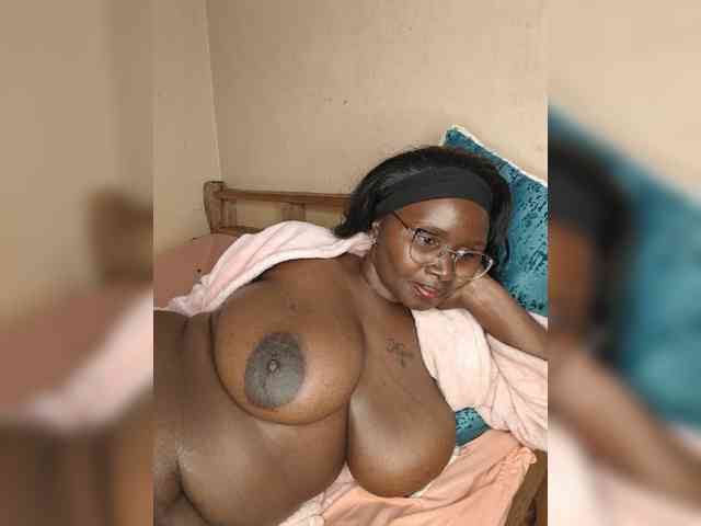 Irresistiblepookie webcam