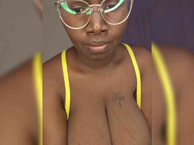 Irresistiblepookie webcam