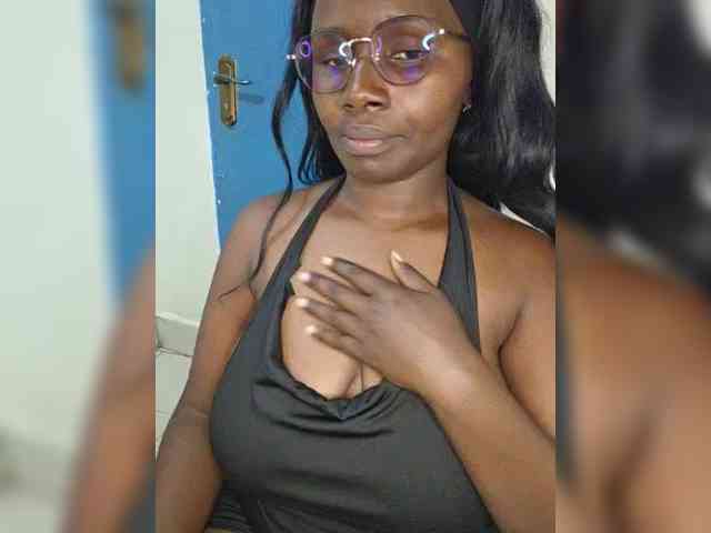 Irresistiblepookie webcam