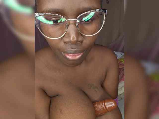 Model: Irresistiblepookie