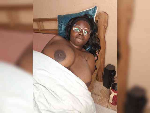 Irresistiblepookie webcam