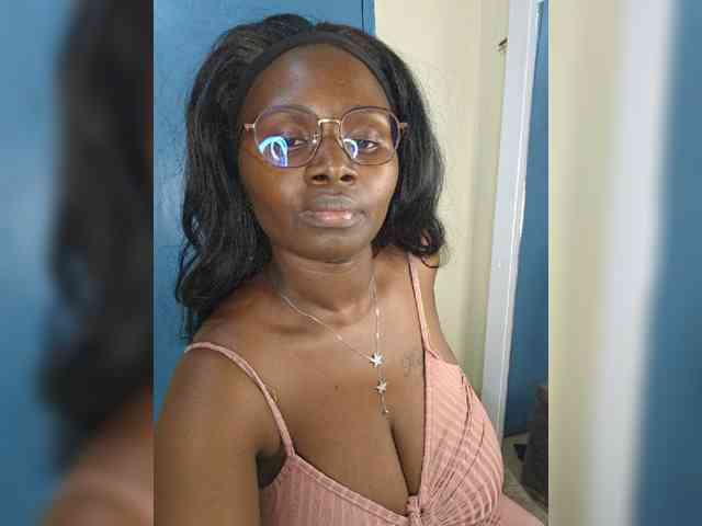 Irresistiblepookie webcam