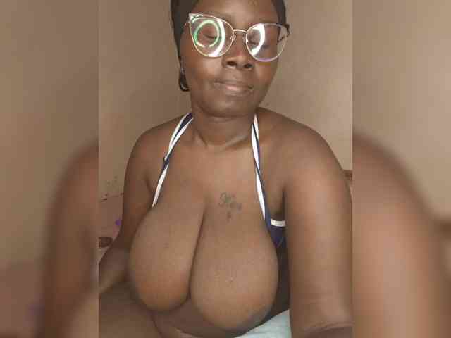 Irresistiblepookie webcam