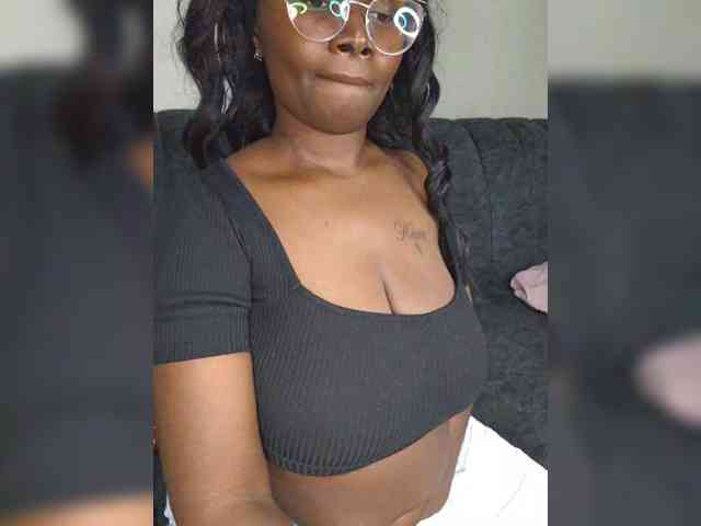 Irresistiblepookie's webcam live show
