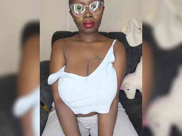 Irresistiblepookie webcam