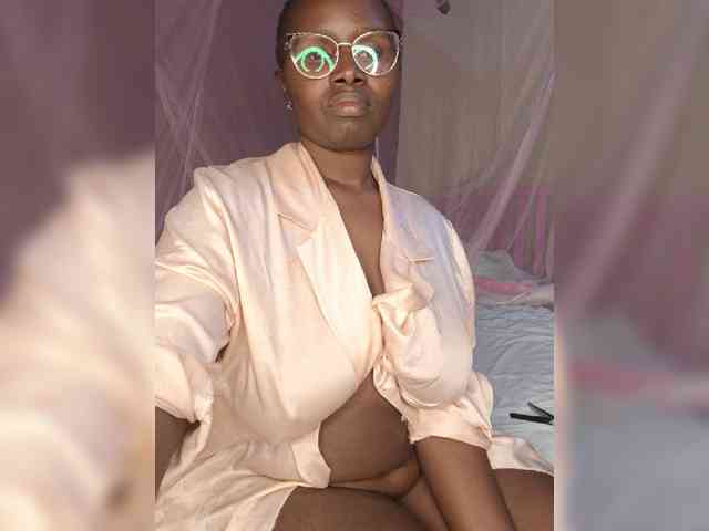 Irresistiblepookie webcam