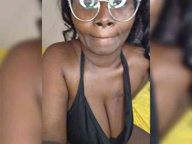 Model: Irresistiblepookie